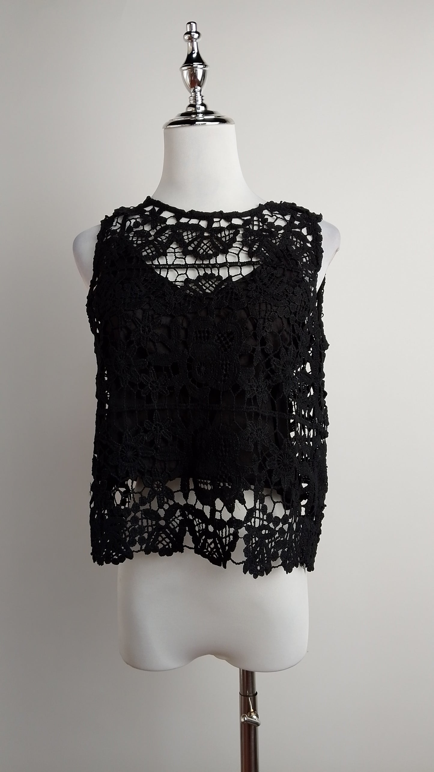 Blusa negra encaje elegante / ANB22