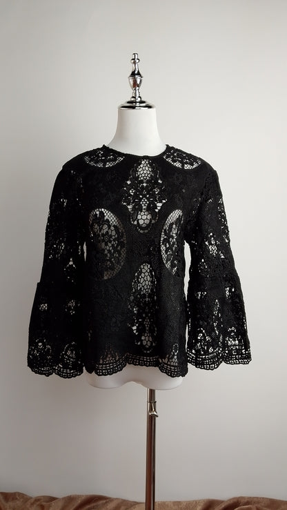 Blusa negra romántica encaje / ANB24