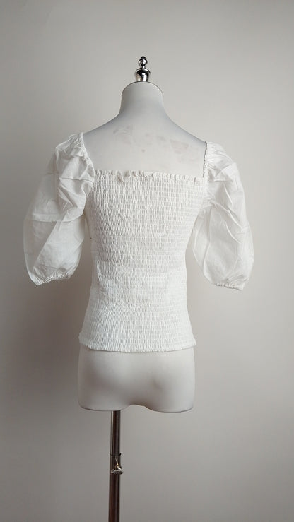 Blusa blanca manga corta romántica / ANB30