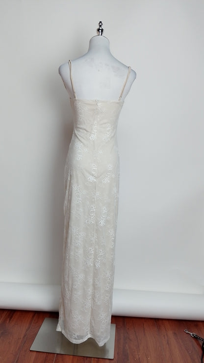 Vestido blanco con abertura lateral / UV7