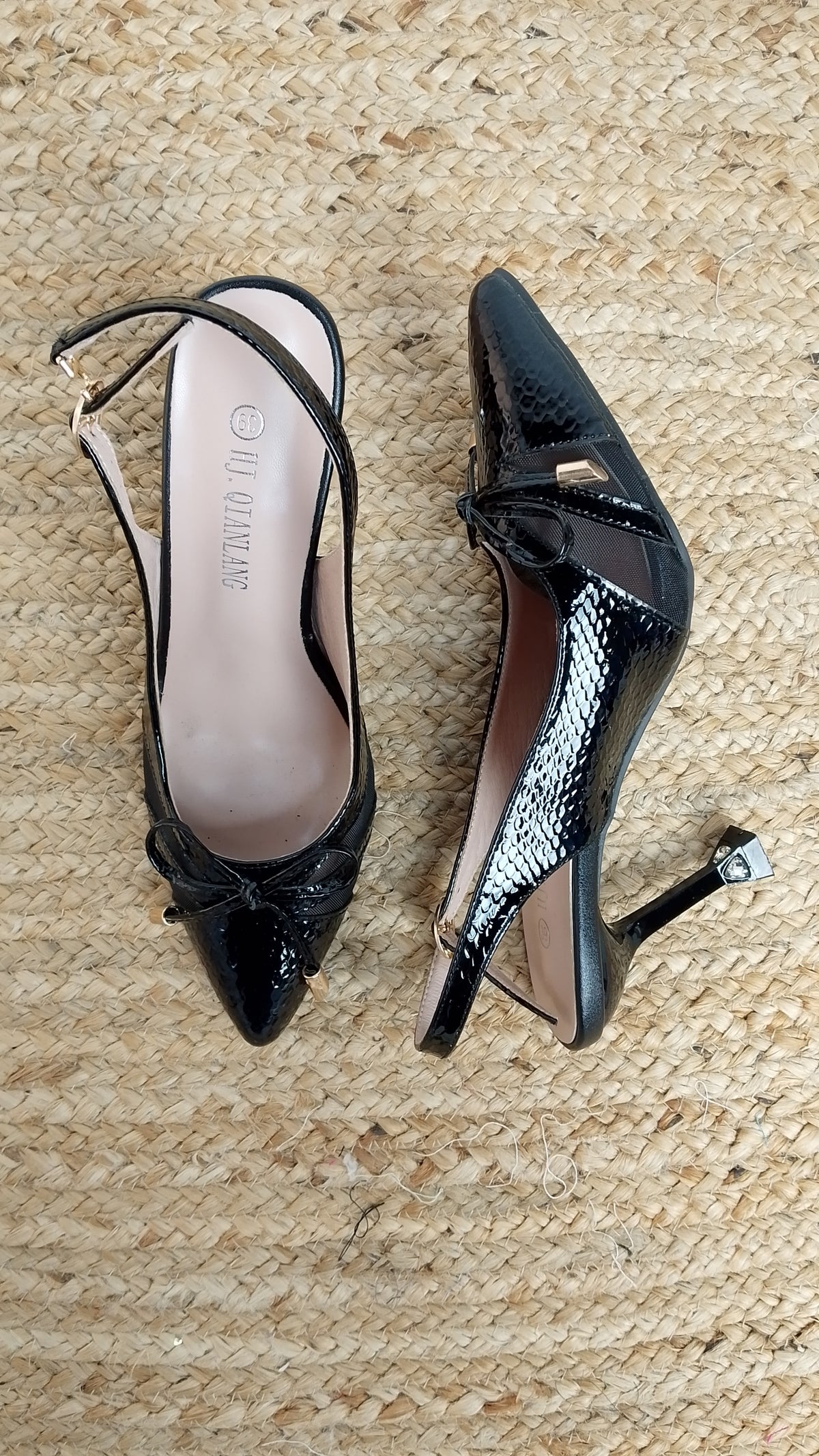 Tacones de Punta Contrastante / Z260132