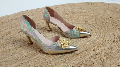Tacones con Detalle Dorado / Z260138