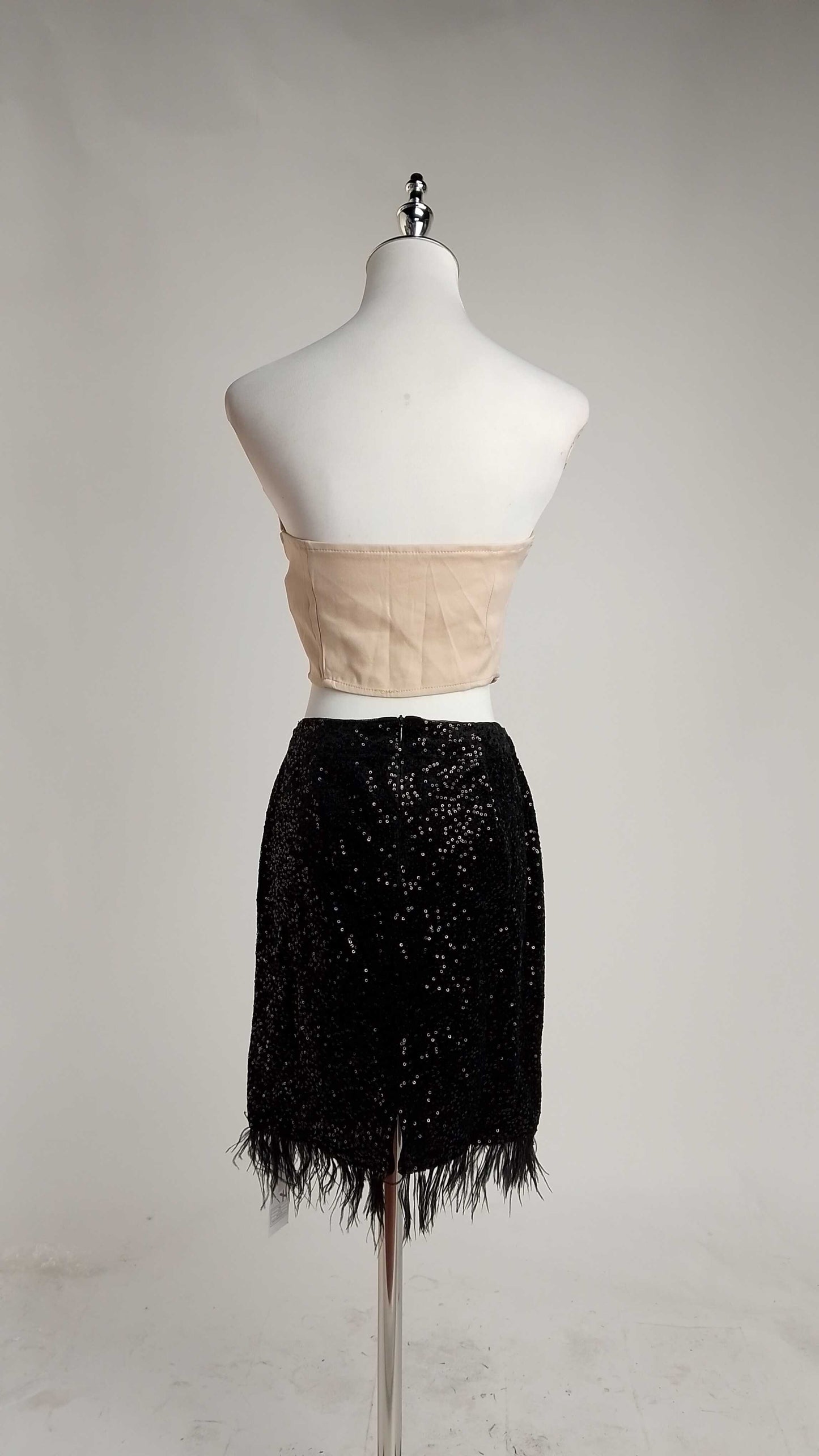 Falda mini de lentejuelas negras D&M / V457