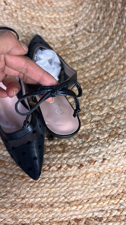 Zapatos Tacón Negro Malla Corazones / Z260112