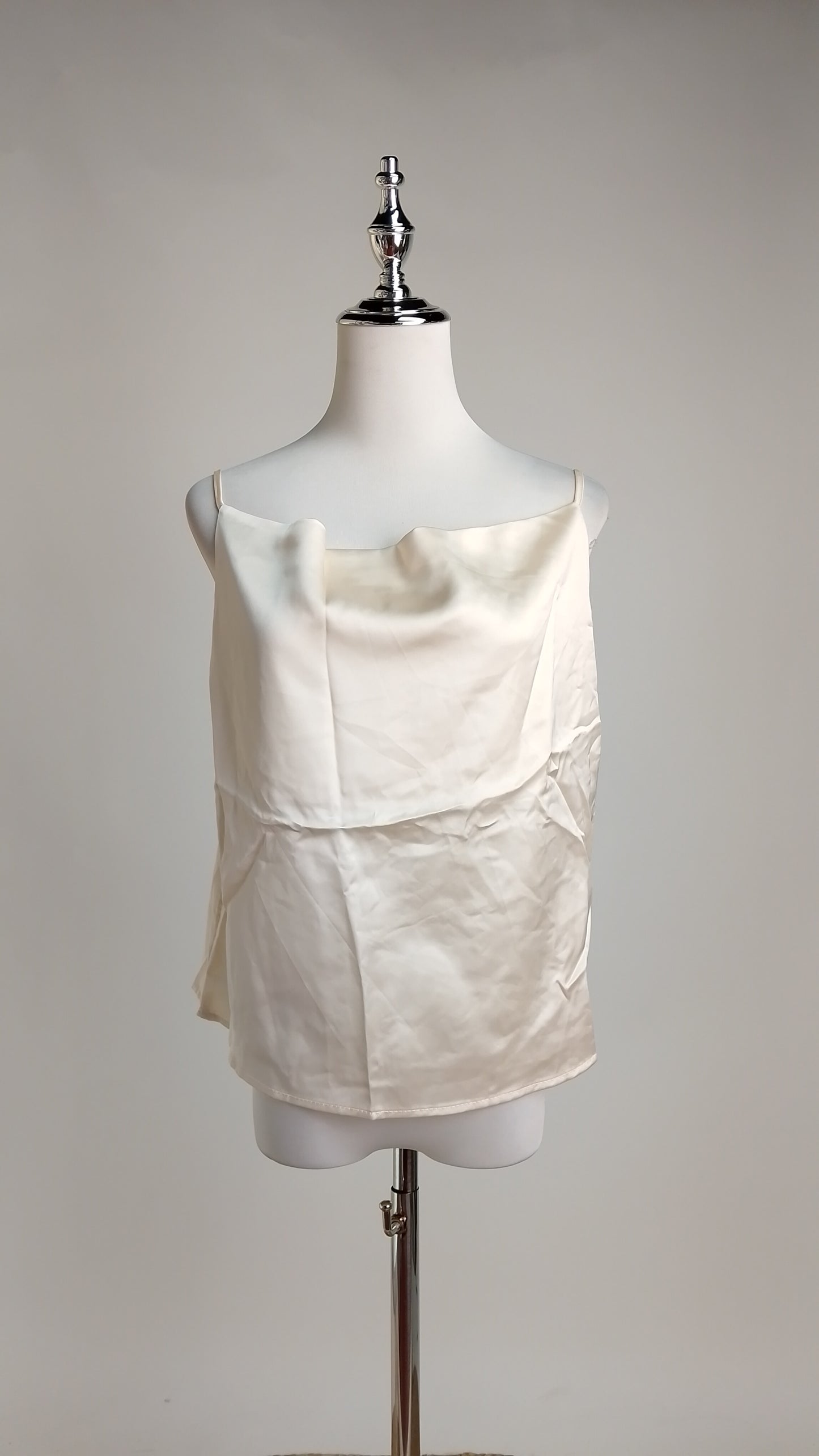 Blusa Satinada de Tirantes / ANB26036