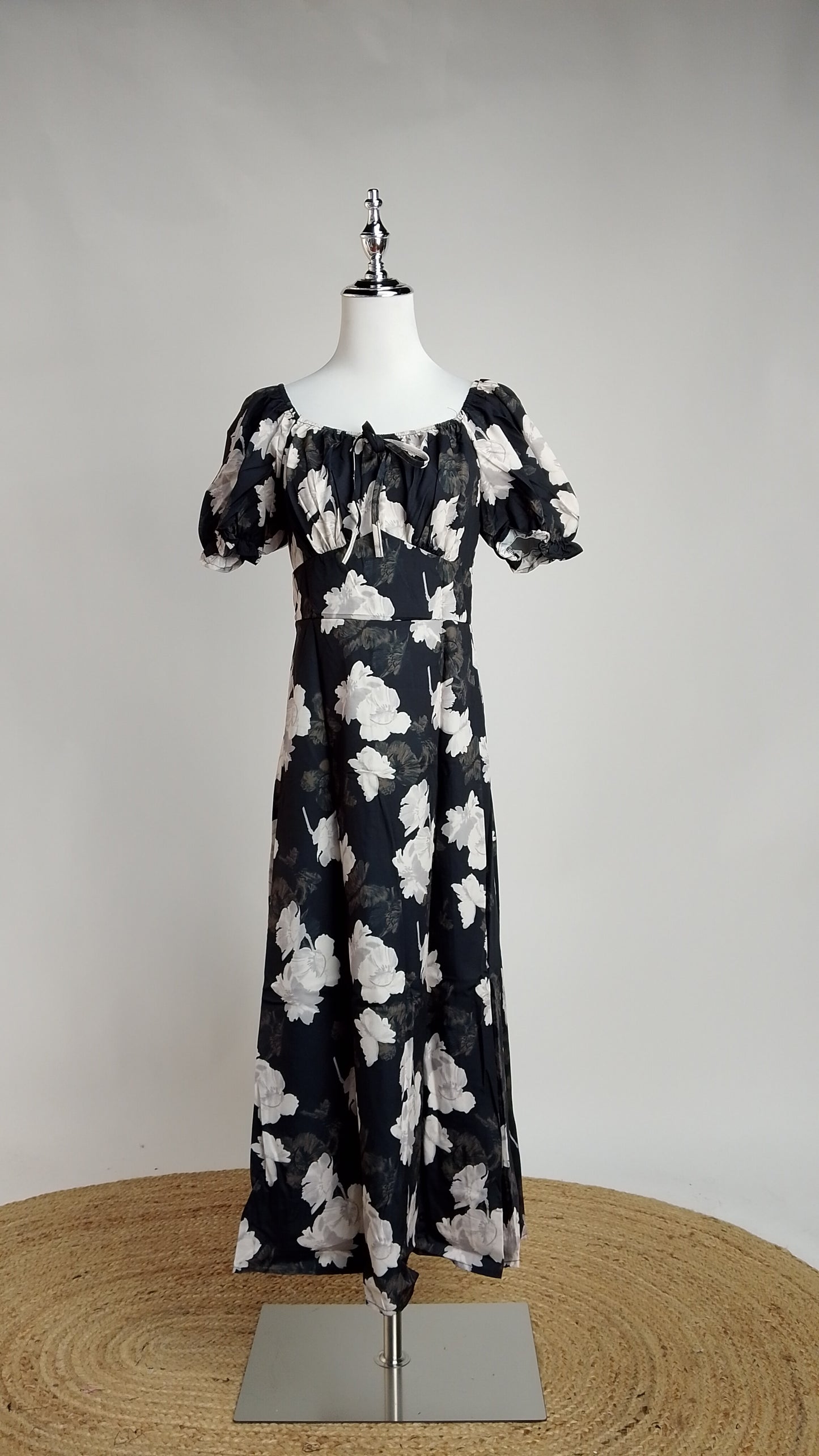 Vestido Negro Floral Maxi / L77A
