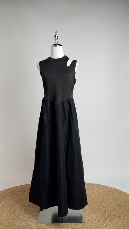 Vestido Negro Sin Mangas / L82A