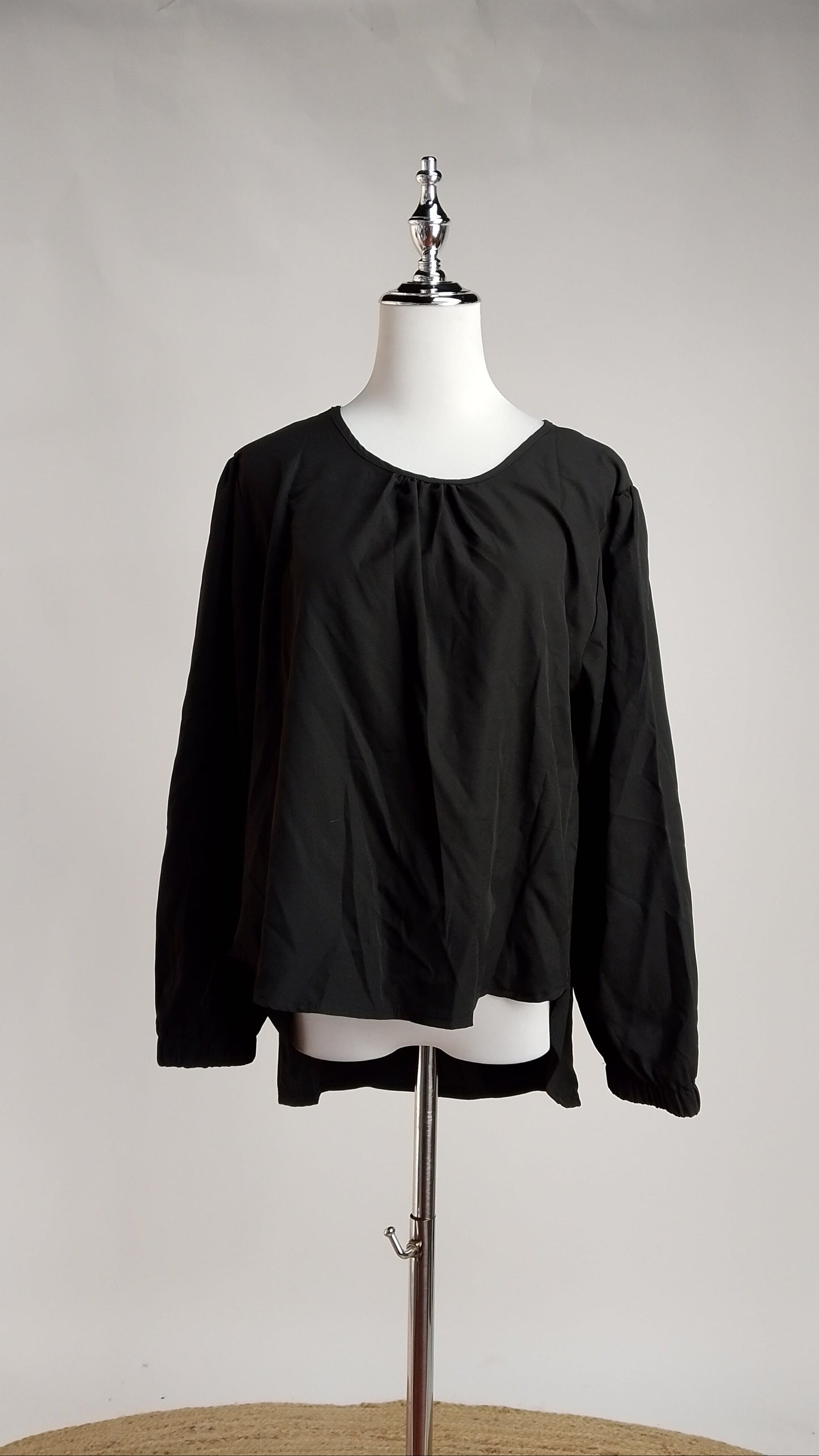 Blusa negra / L89A