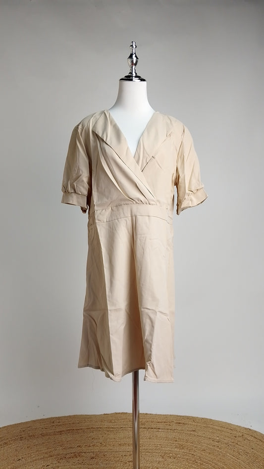 Vestido Beige de Manga Corta / L91A
