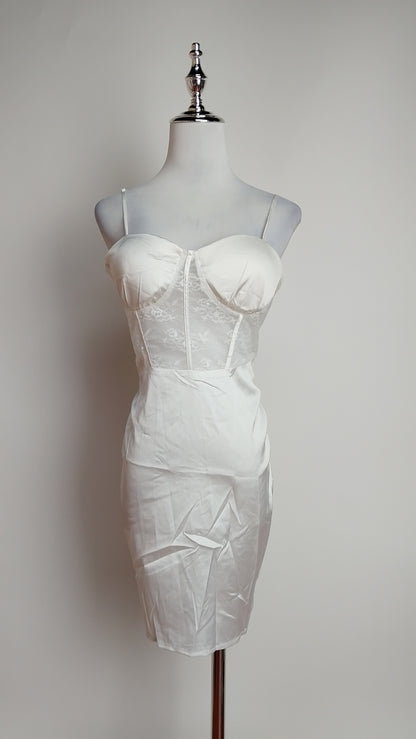 Vestido blanco corset ajustado/ UV49