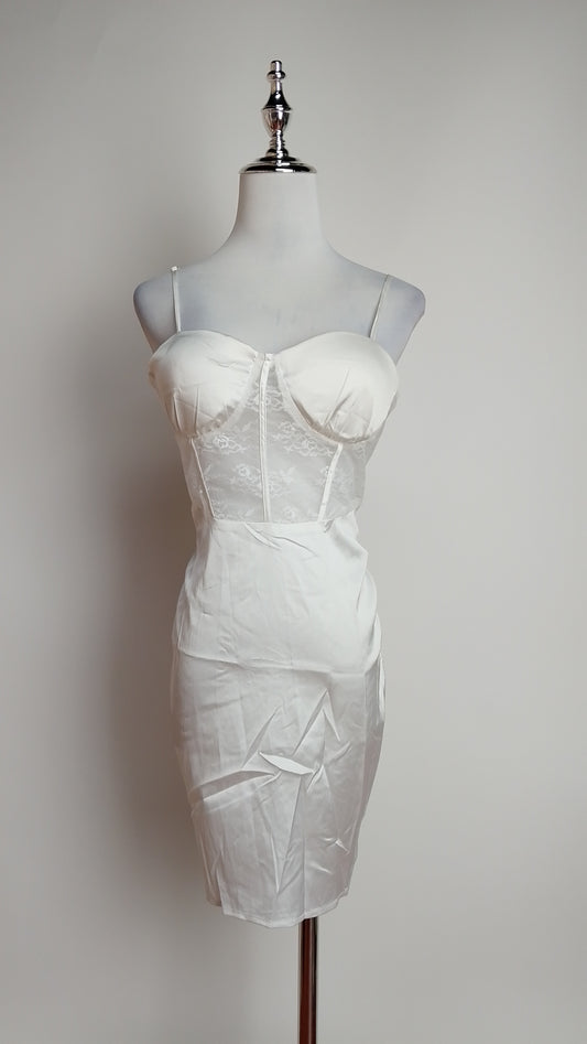 Vestido blanco corset ajustado/ UV49