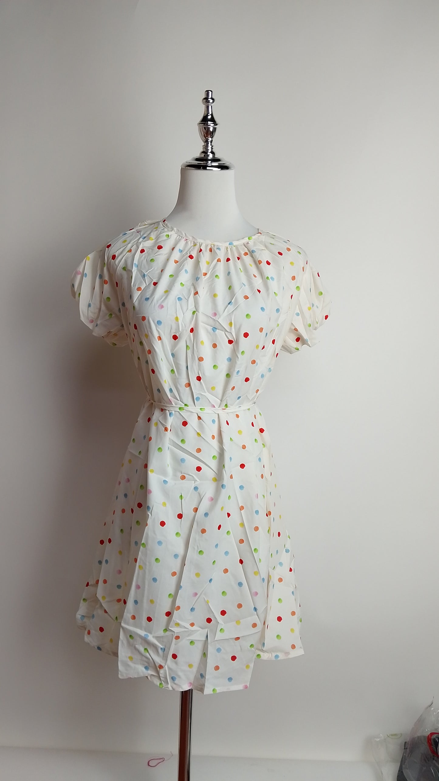 Vestido blanco mini estampado / L13A