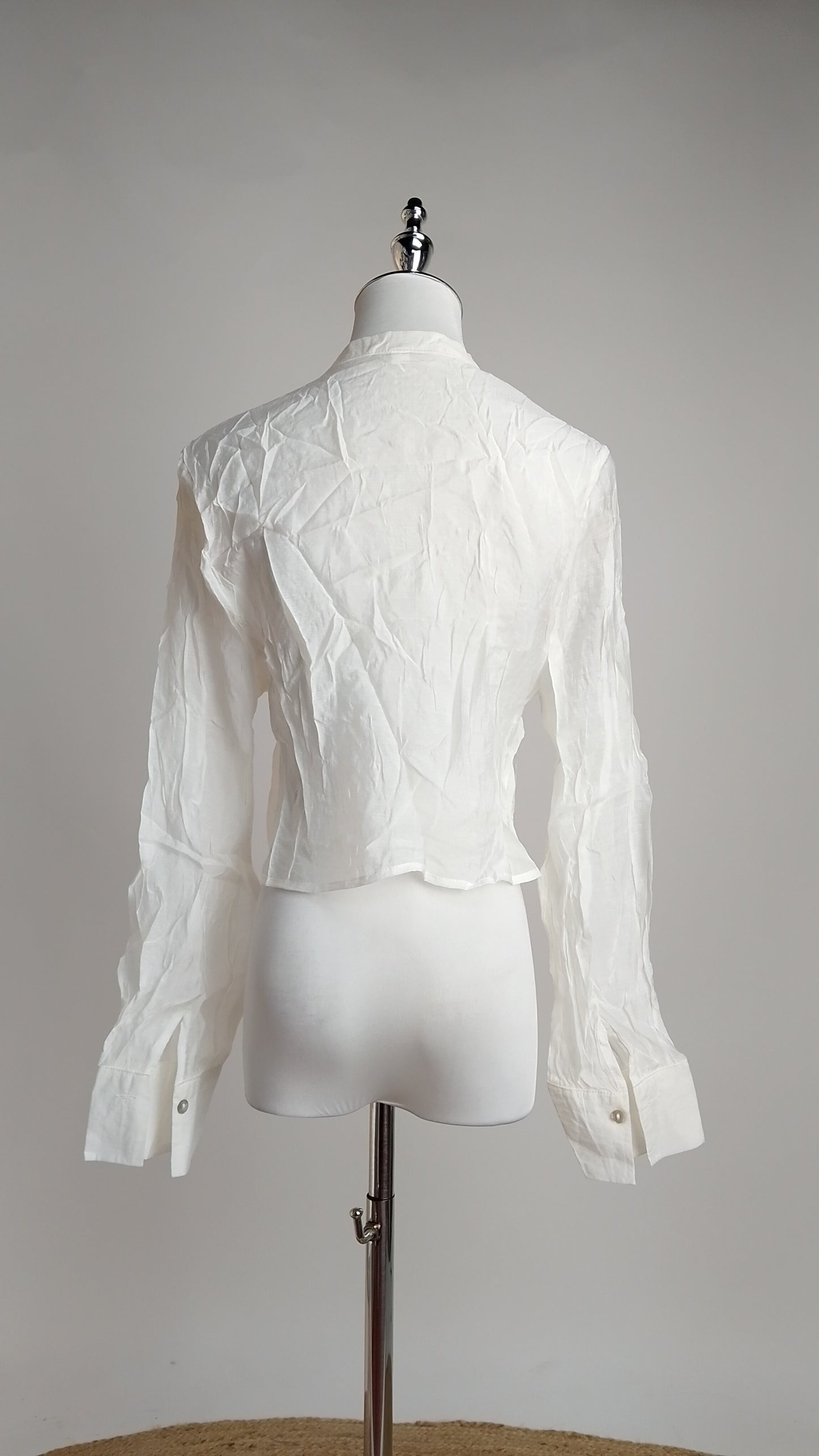 Blusa con Volantes y Encaje / ANB26040