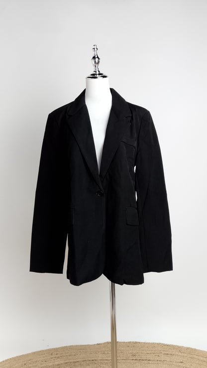 Blazer Negro Elegante Clásico / ANBL2640