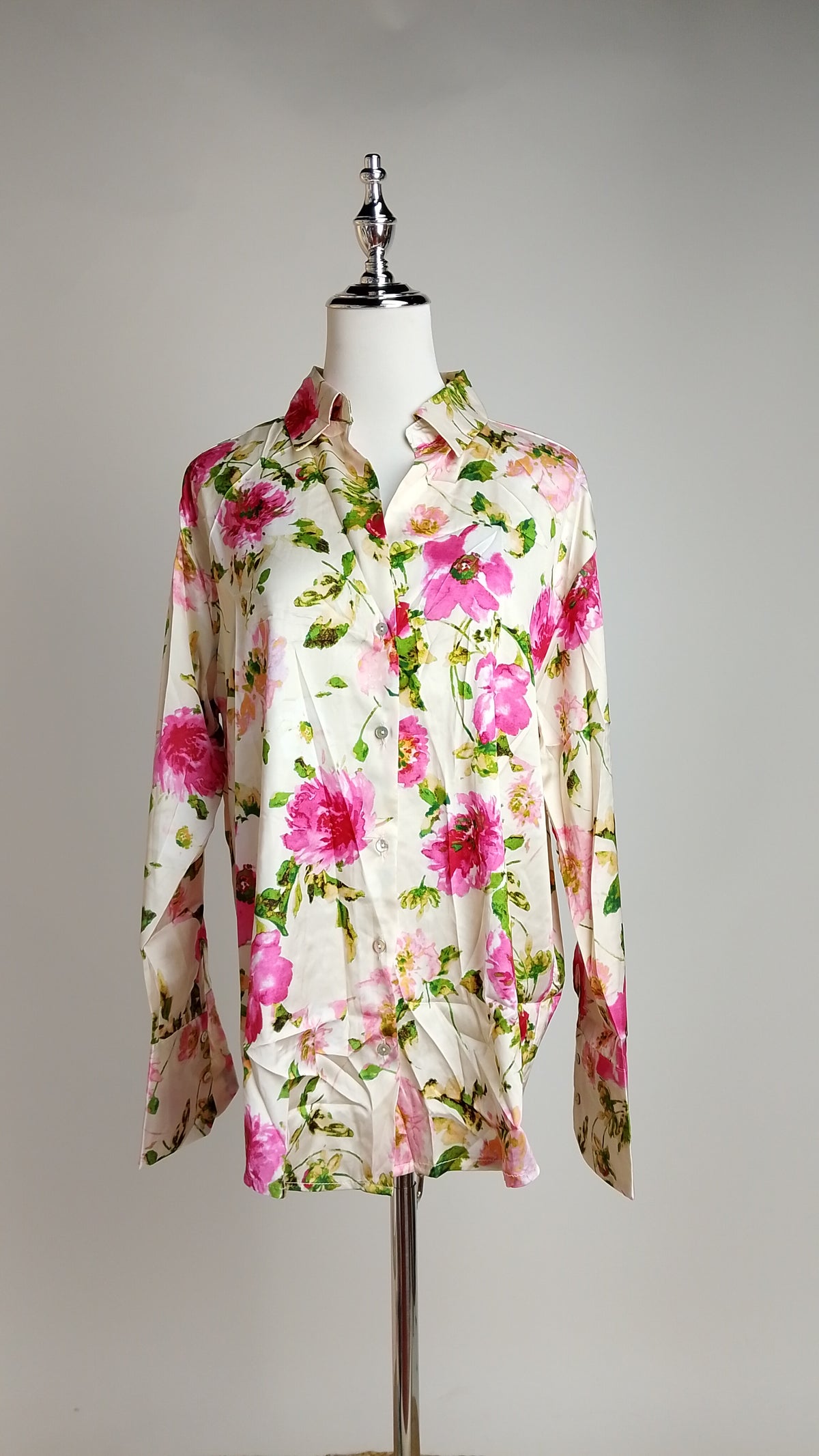 Blusa Floral de Manga Larga / ANB26044