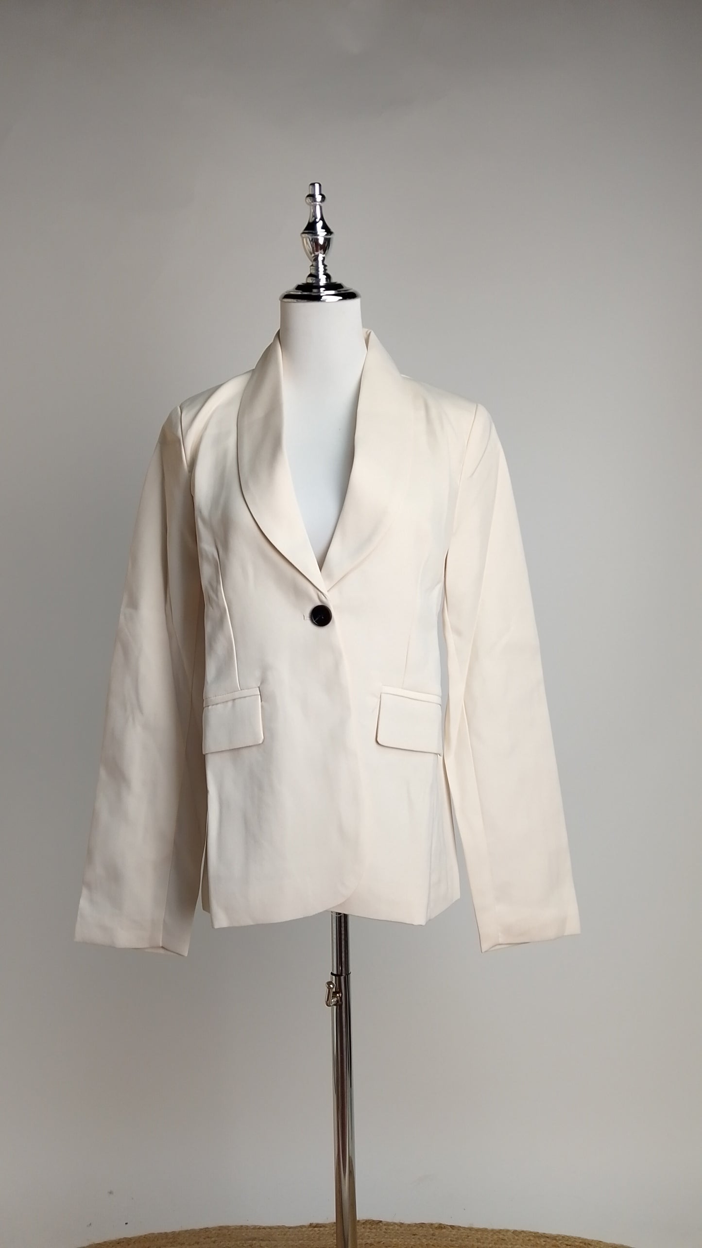 Blazer Blanco Elegante Clásico / ANBL2645