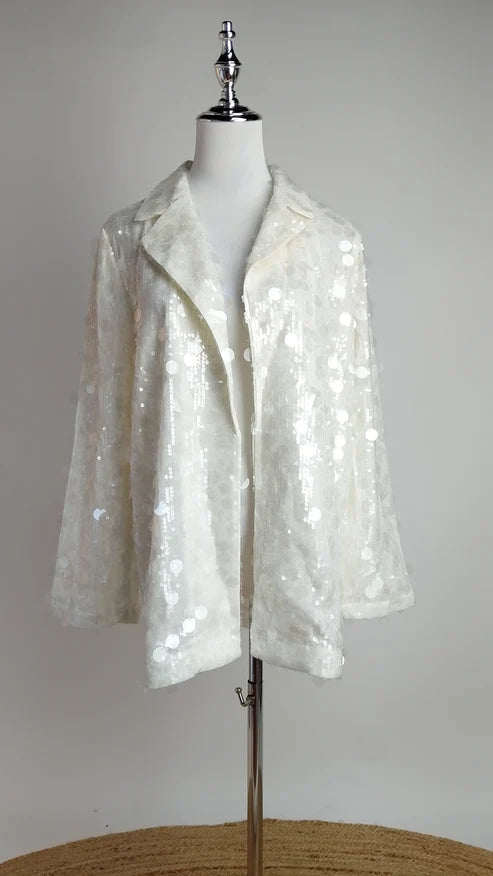 Top Strapless con Pedrería marca D&M + Pantalón palazzo verde + Blazer Blanco /OUTEV58