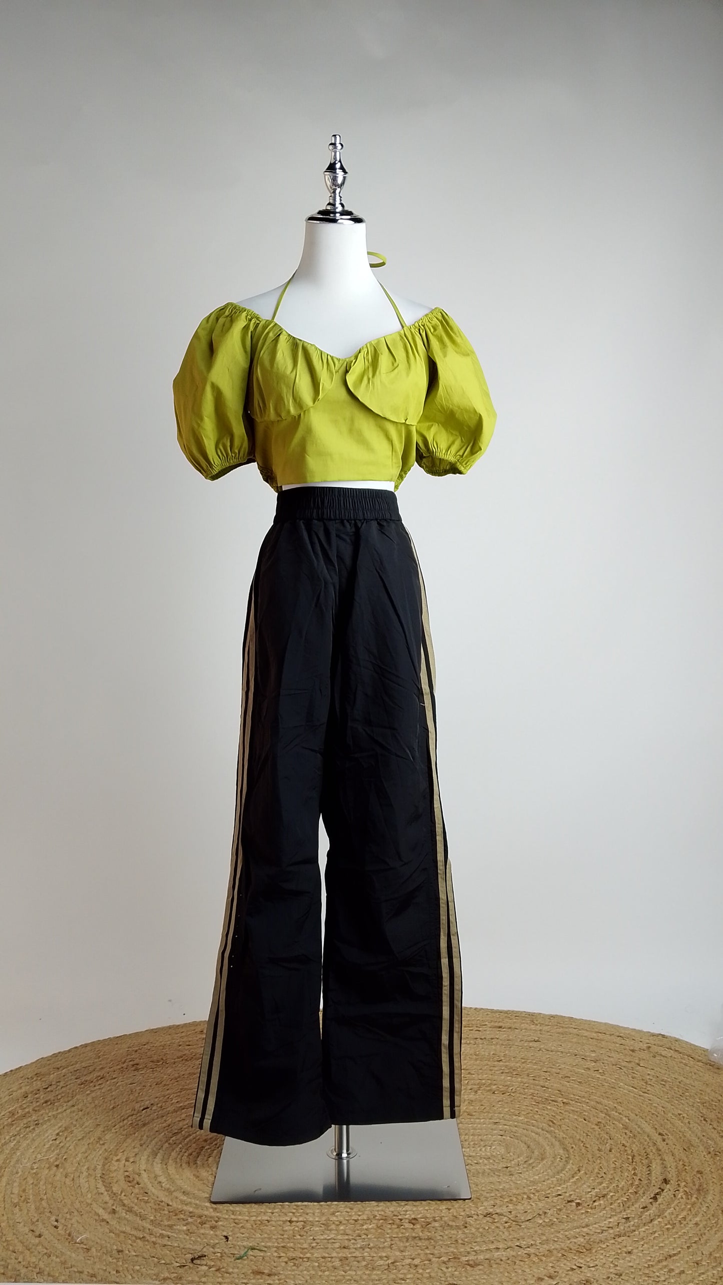 Pantalón negro tiro alto / ANE1001-32