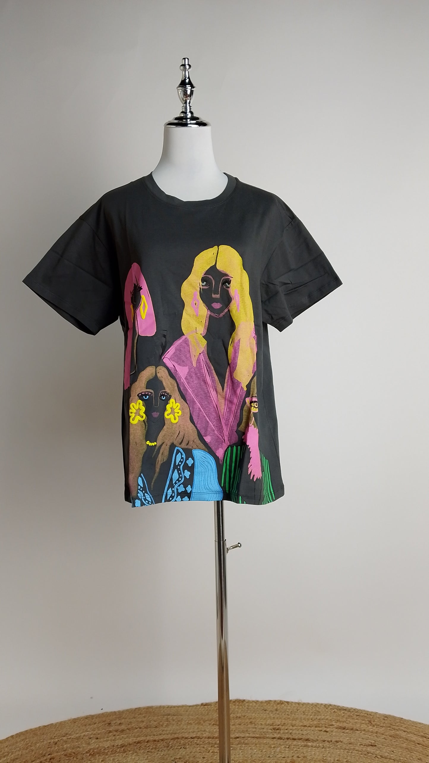 Camiseta gráfica oversized / ANB26023