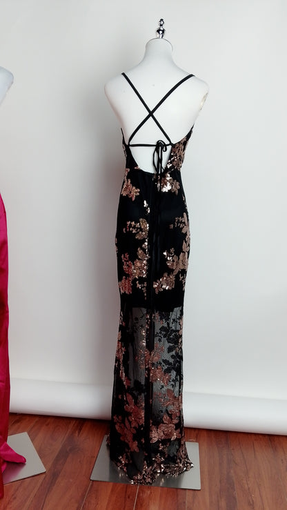 Vestido largo negro floral / UV42