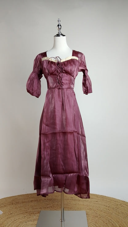 Vestido Lila Satinado Midi Elegante / MV11