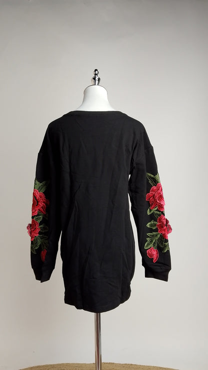 Blusa Básica con Bordado Floral en Mangas / ANB26051