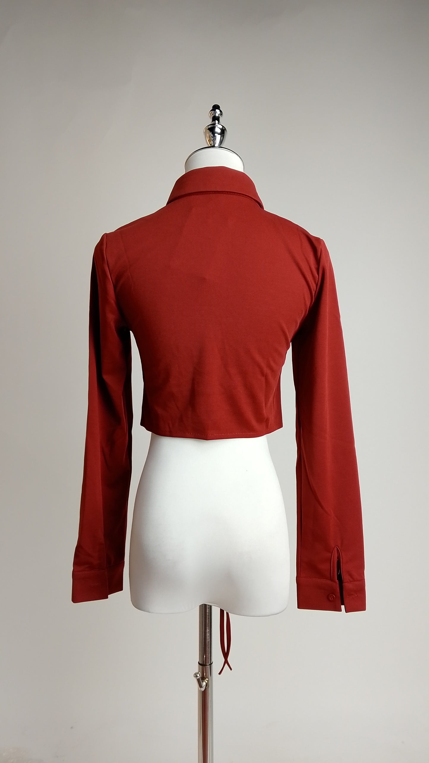 Blusa Crop con Fruncido y Cordón Ajustable / ANB26047