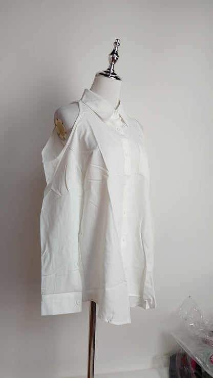 Blusa blanca hombros descubiertos / L20A