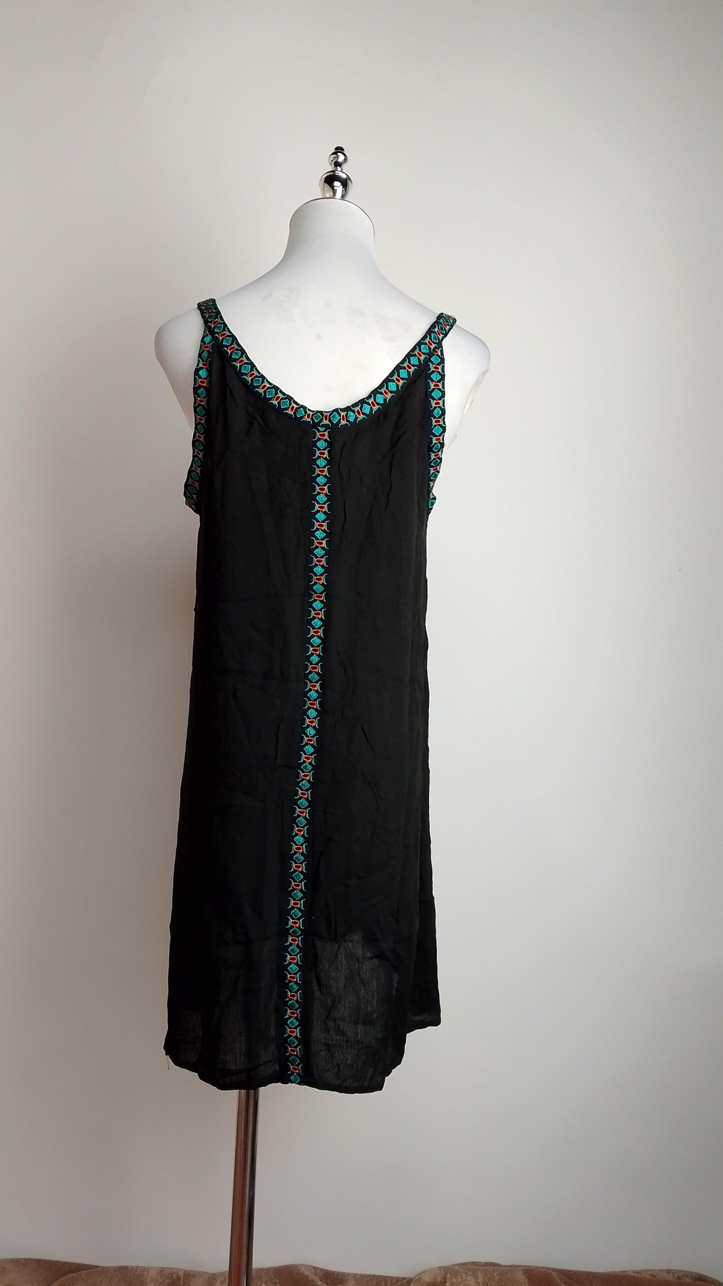 Vestido Floral Nocturno / ANU34