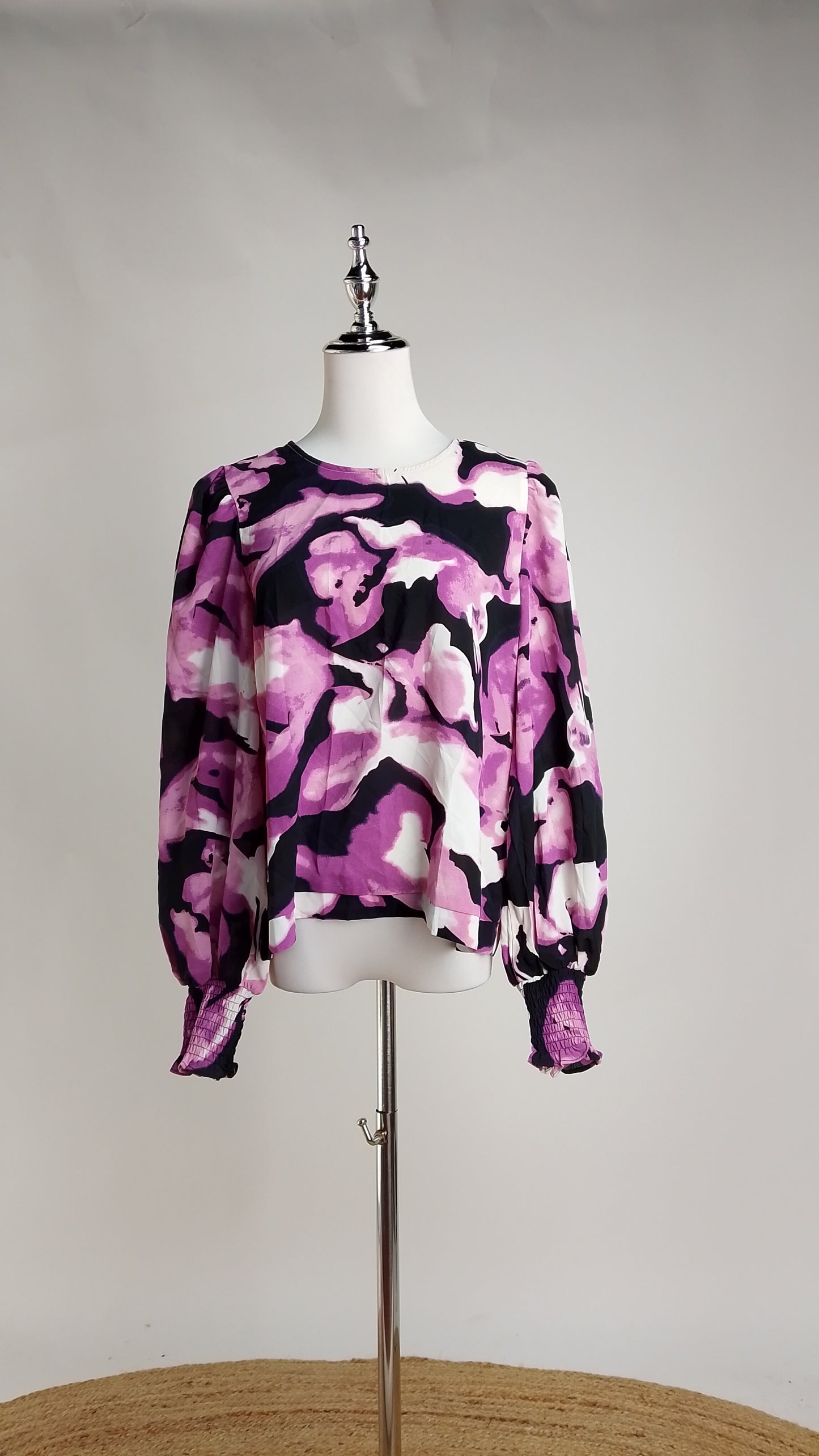Blusa Floral Morada Elegante / NOB01