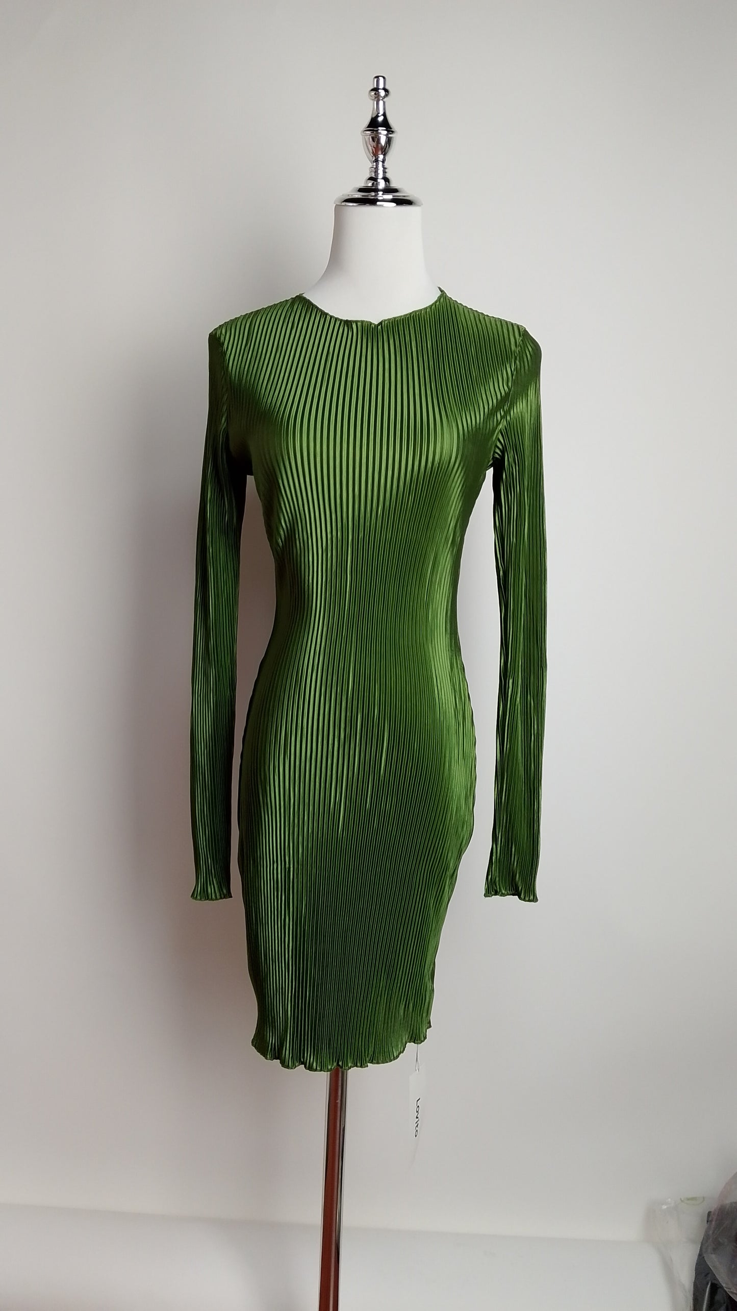 Vestido verde ajustado manga larga / L26A