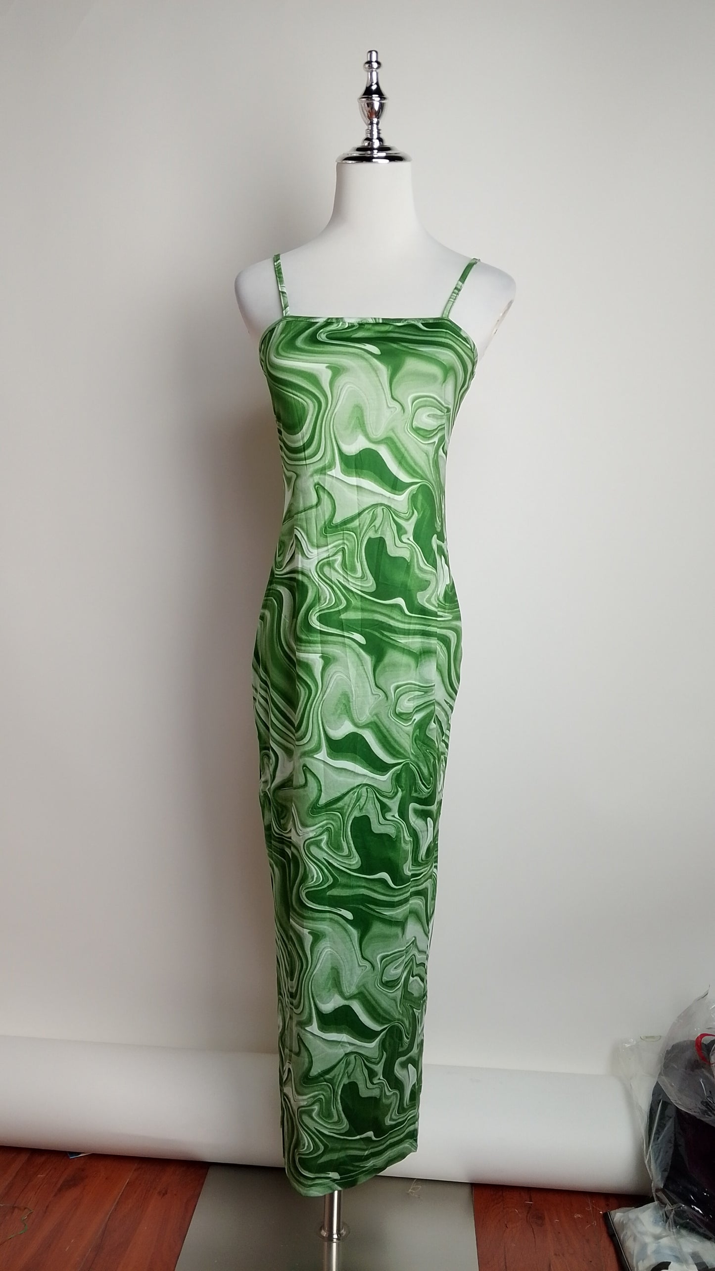 Vestido verde marmoleado midi / L36A