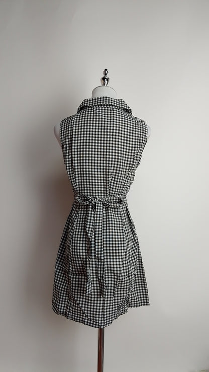 Vestido corto cuadros sin mangas / L37A