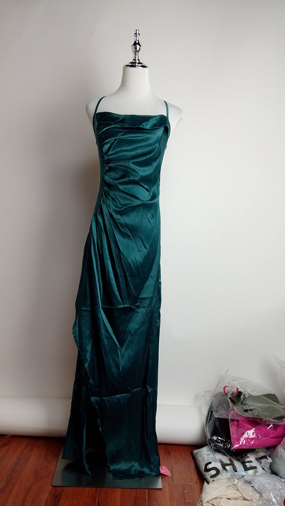 Vestido elegante con abertura / SH47
