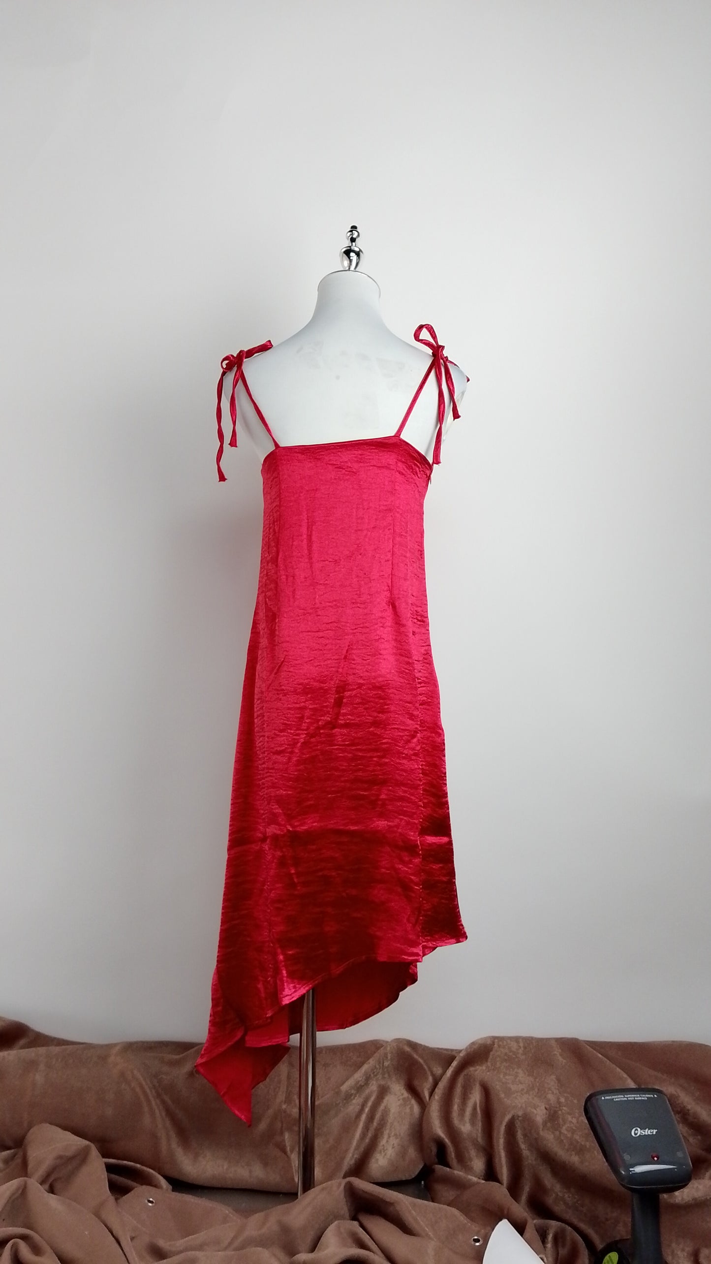 Vestido Rojo Asimétrico / ANU47