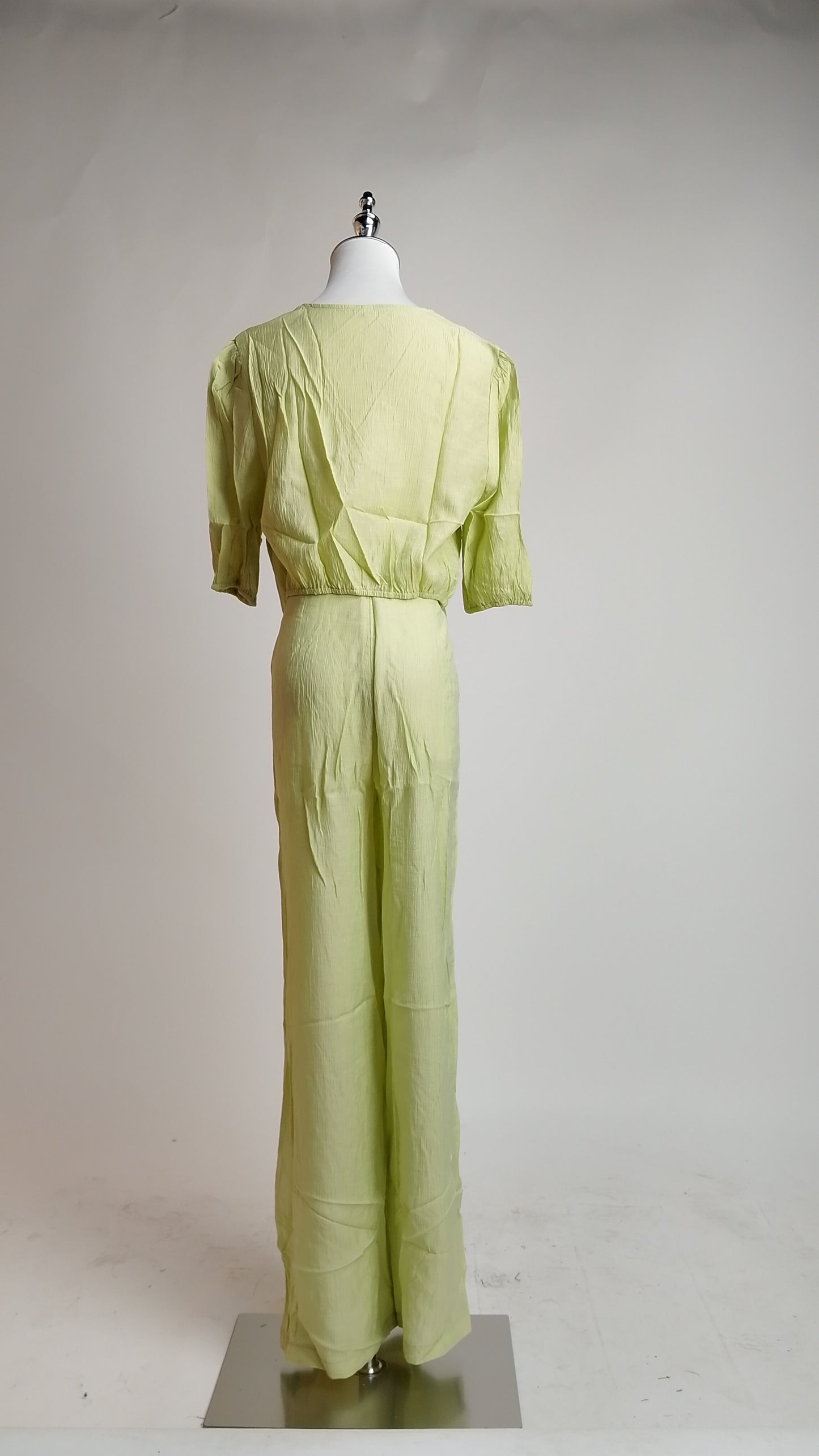 Set con Blusa Anudada y Pantalón Recto / ANSET25