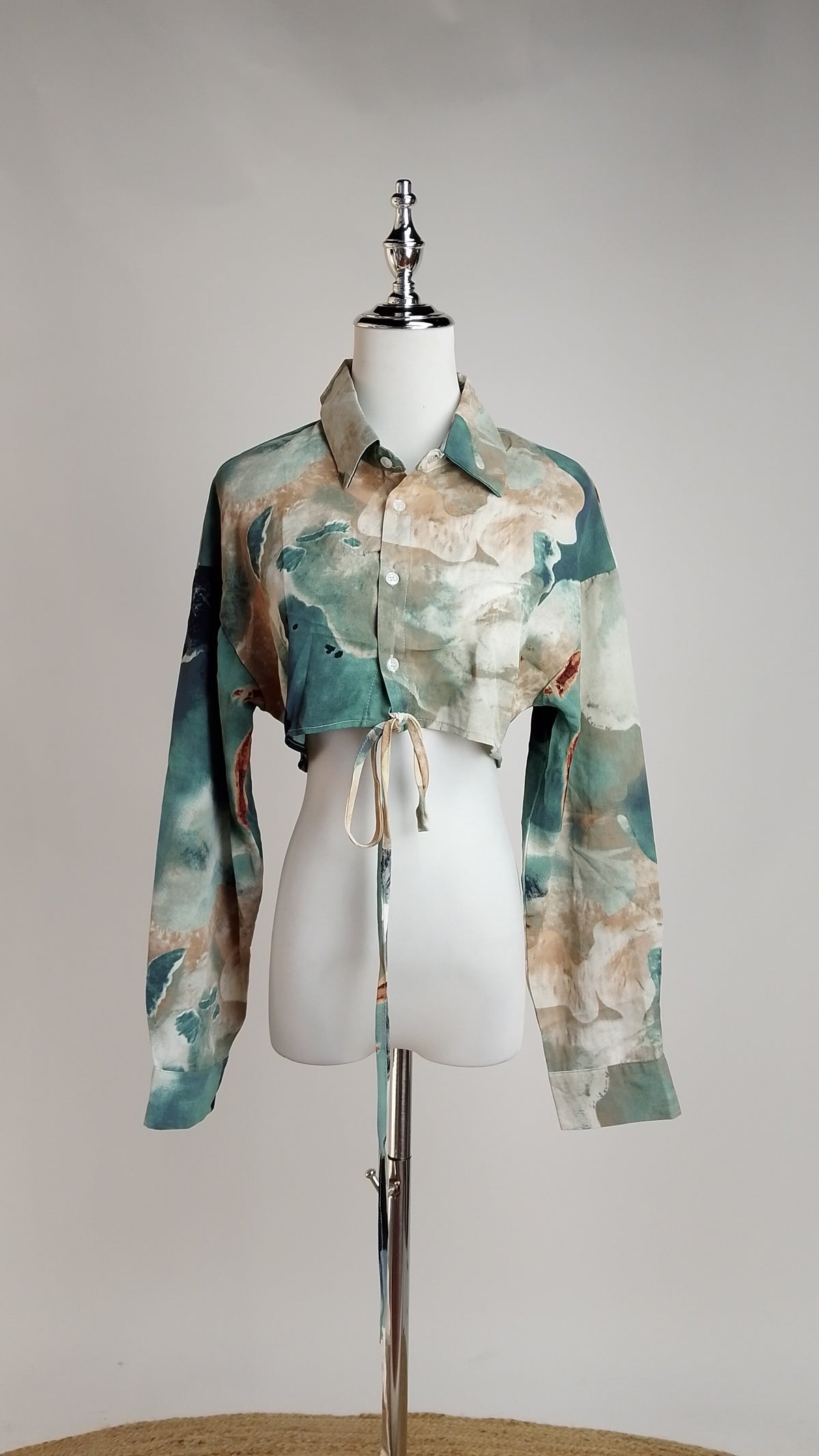 Blusa Estampada con Nudo Frontal / ANB26054