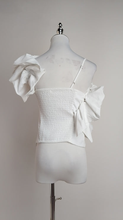 Blusa blanca con volantes / ANB26027
