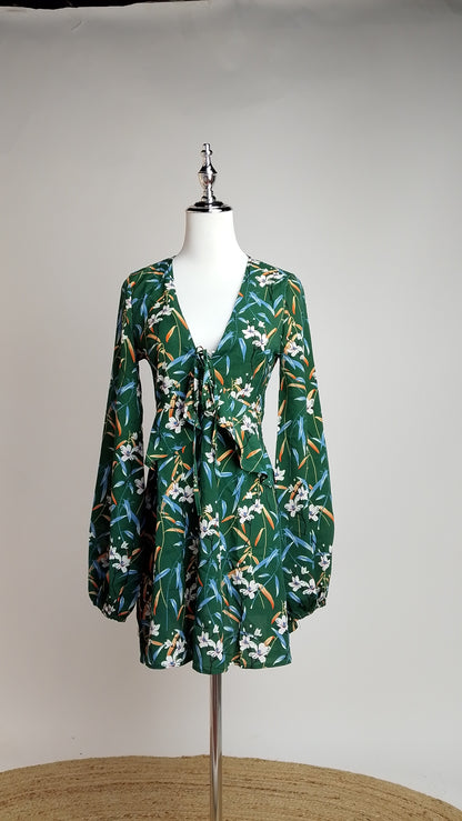 Vestido Corto Estampado con Mangas / ANU57