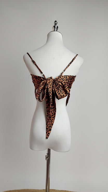 Top Halter Animal Print con Espalda Descubierta + Pantalón sastre beige /OUTEV77