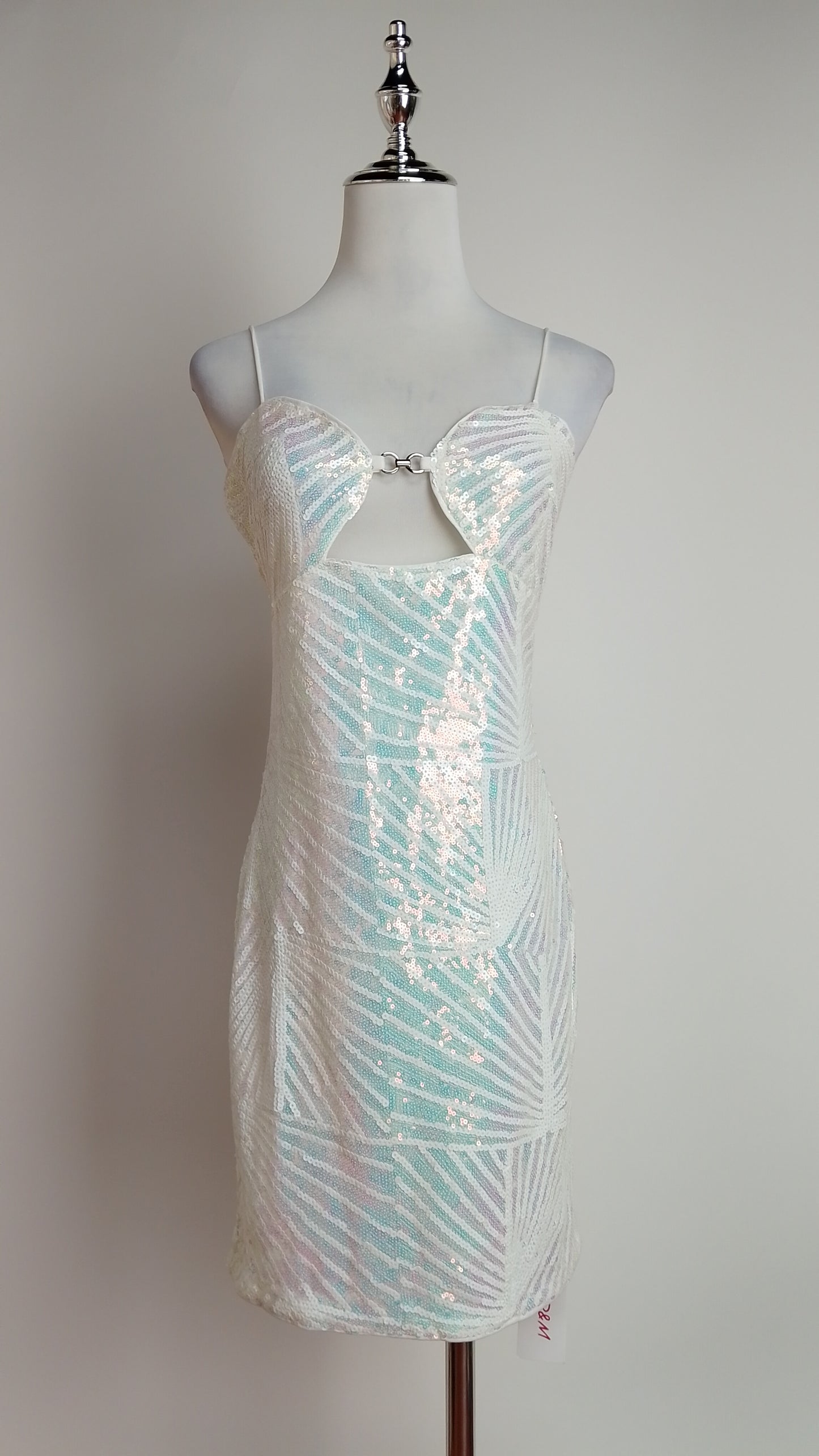 Vestido blanco metálico con abertura / UV17