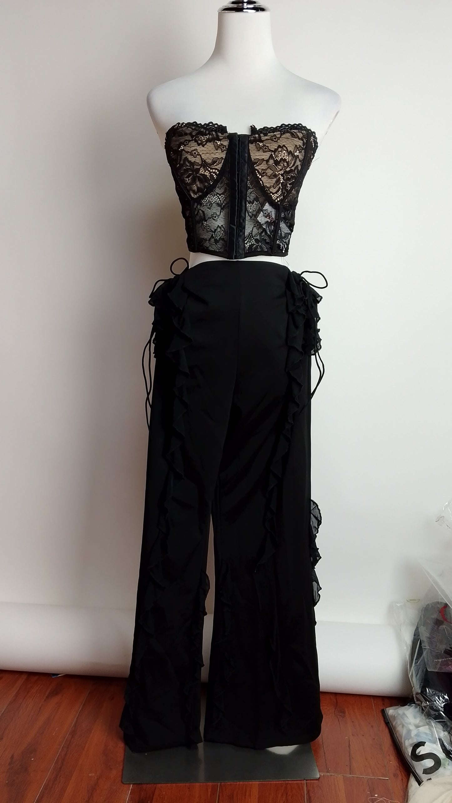 Pantalón negro / UV71