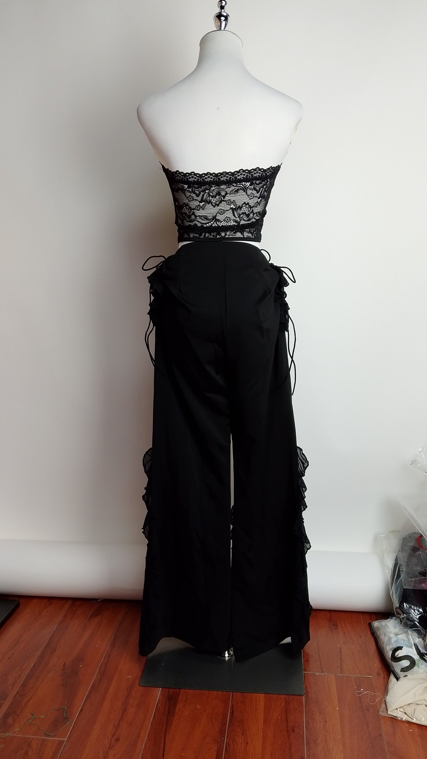 Pantalón negro / UV71
