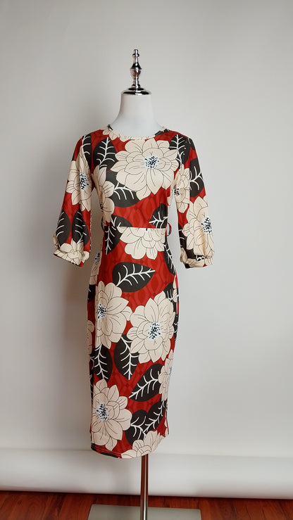 Vestido floral rojo / UV75