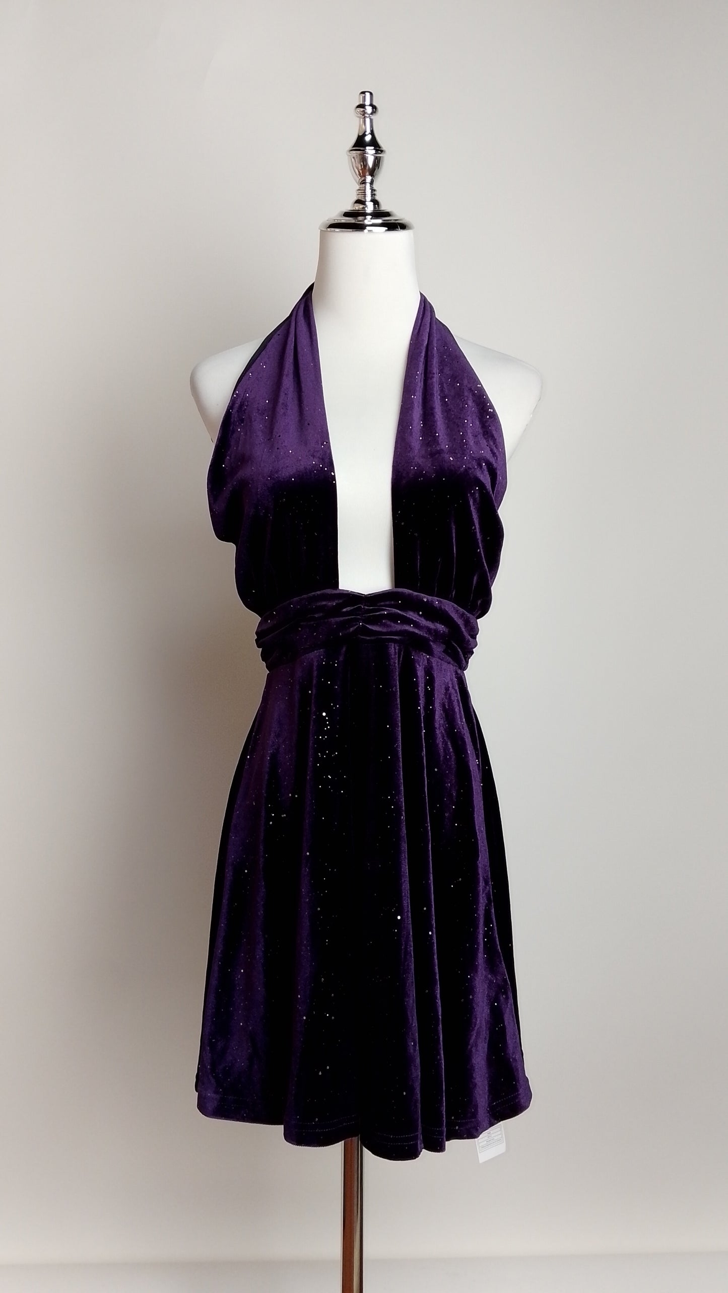 Vestido morado corto / UV25
