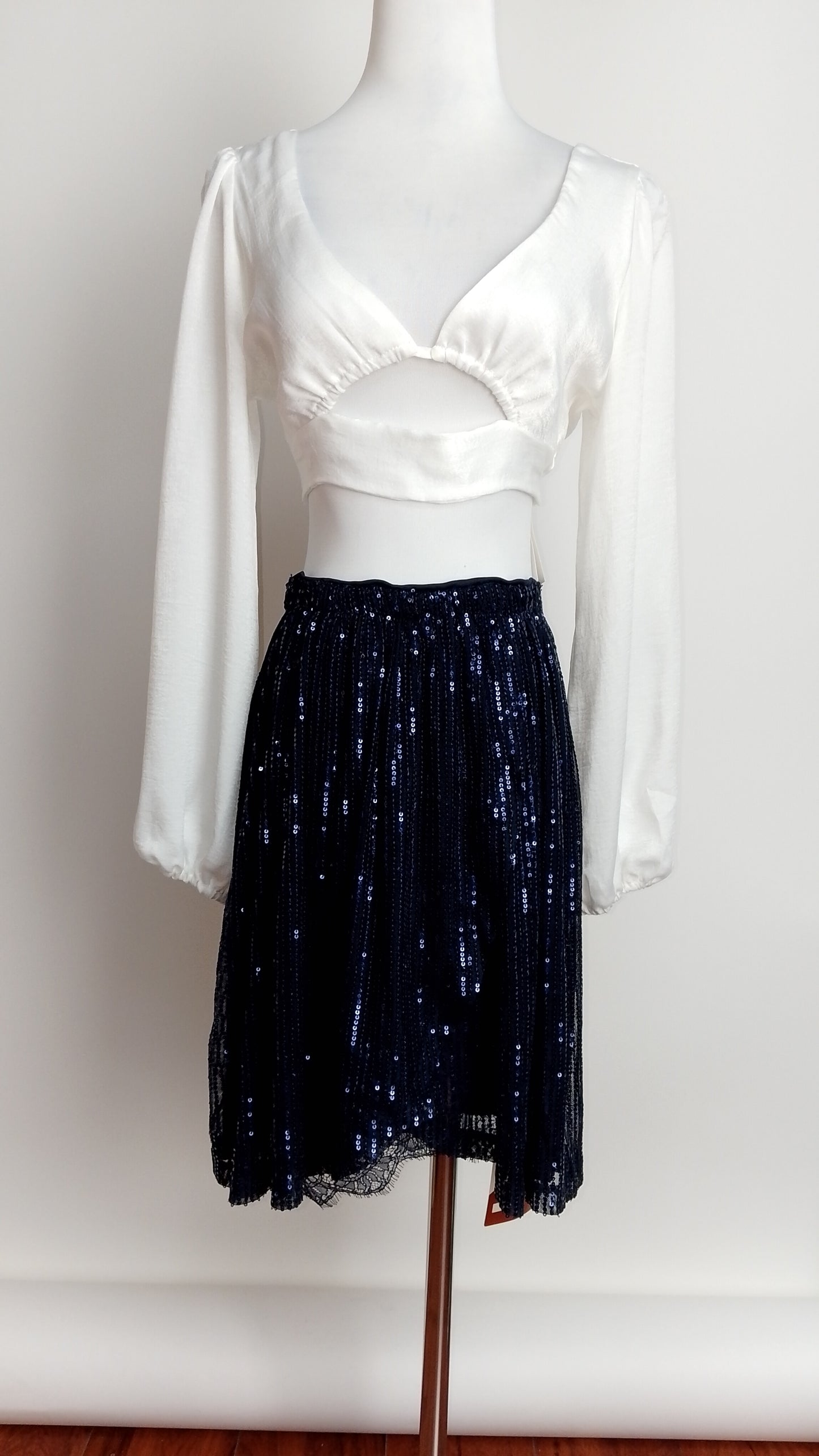Falda azul marino / UV26