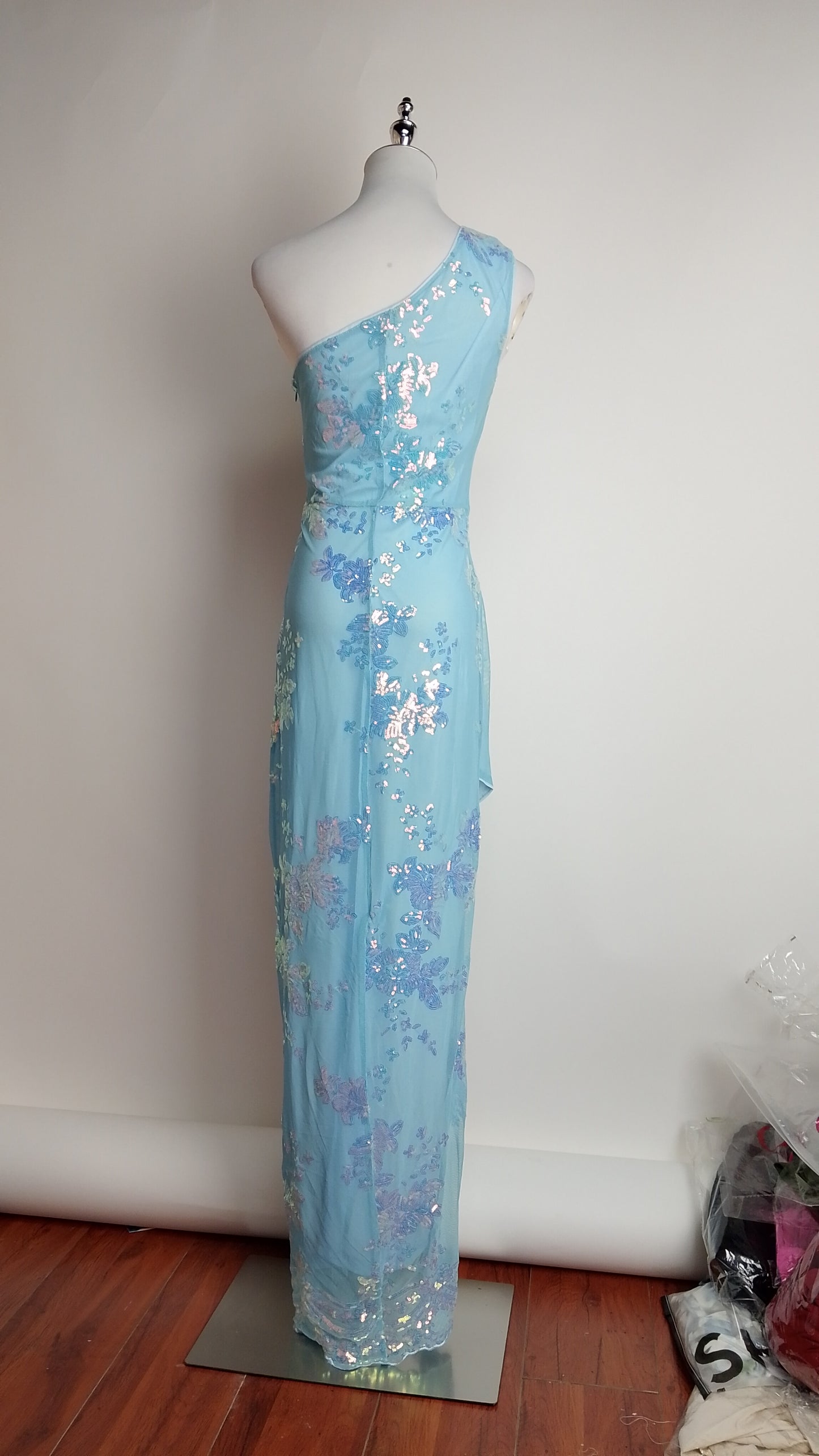 Vestido largo azul asimétrico / UV38