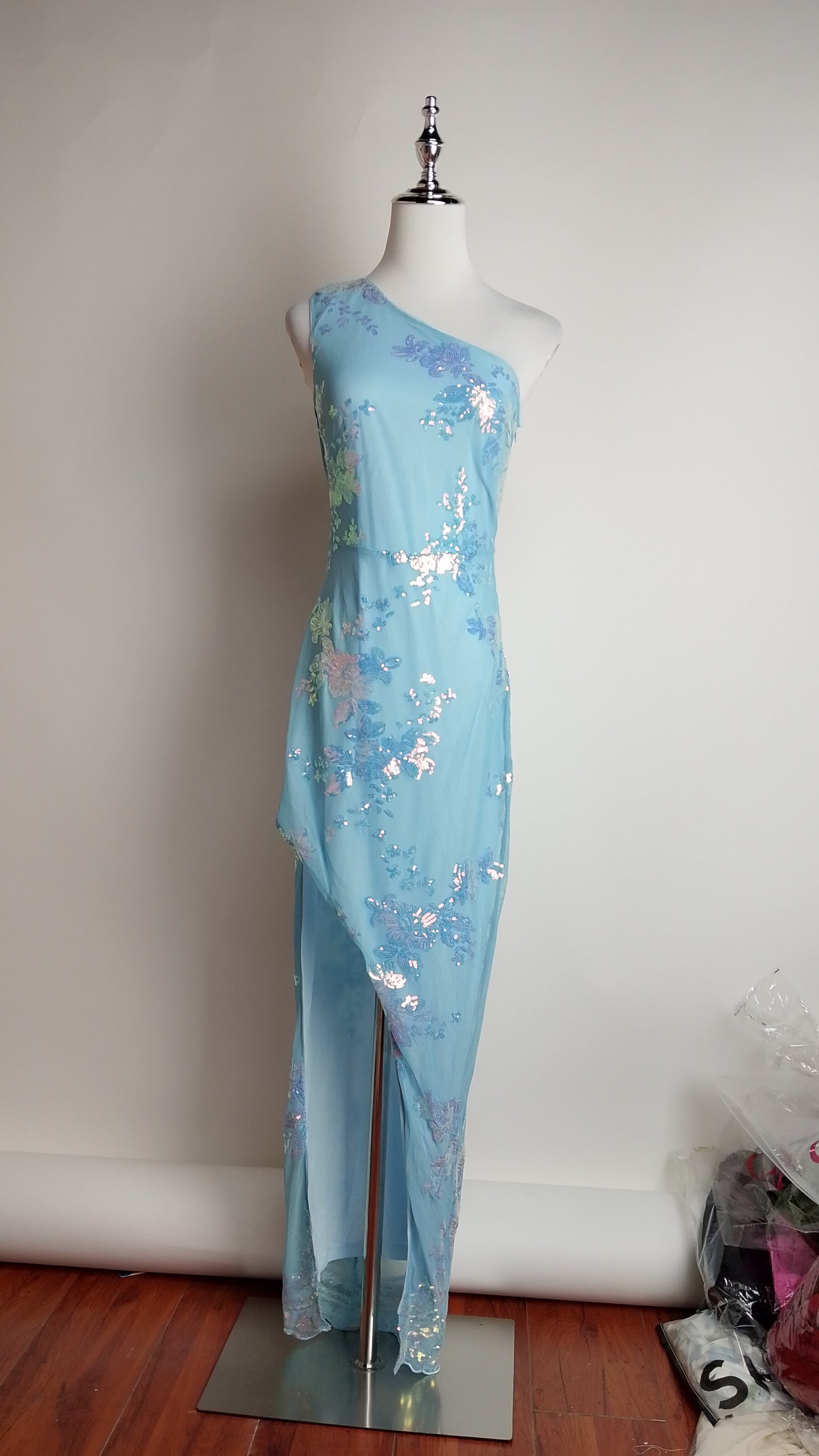 Vestido largo azul asimétrico / UV38
