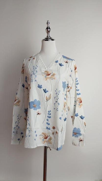 Blusa blanca floral manga larga / L44A