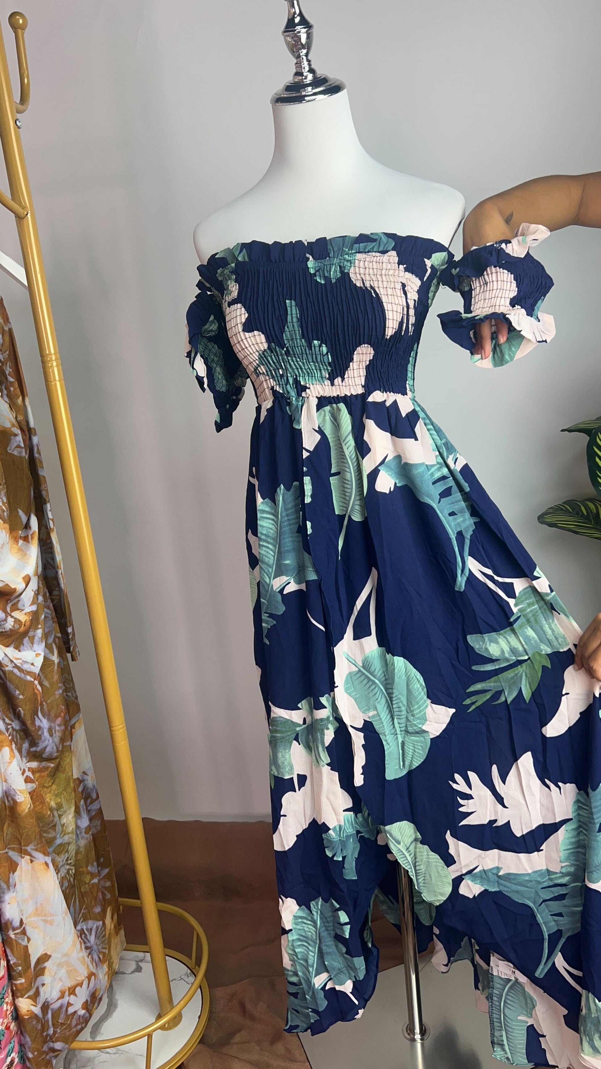 Vestido largo azul tropical con hombros descubiertos /ANV04 image 1